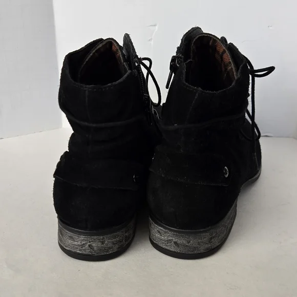 Earth Black Lace-Up Suede Leather Boots - Picture 6 of 14